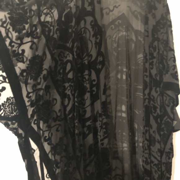 Black Velvet Burnout "Kimono" w/ Fringe - Picture 4 of 5